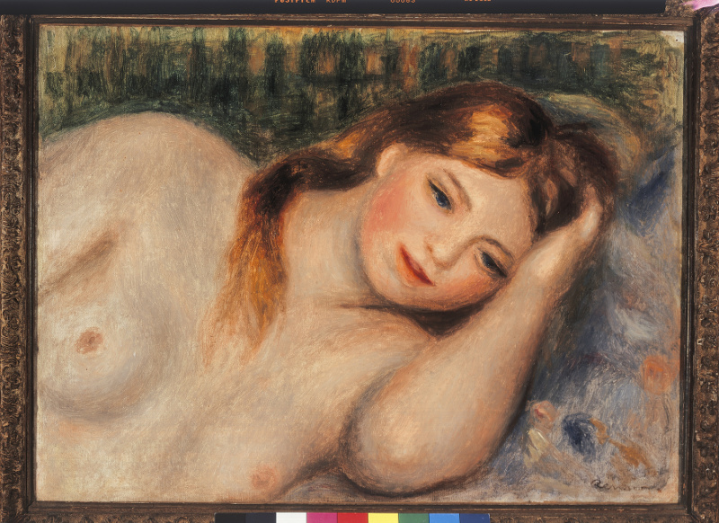 Revoir Renoir : Nu ou jeune fille couchée en buste, 1905 ! Huile sur toile, 46 x 55 cm! Collection particulière! Copyright